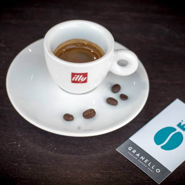 Απολαύστε τον καφέ σας στο Grannelo