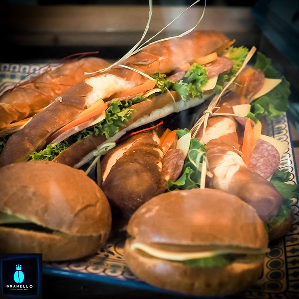 Απολαυστικά sandwiches  στο Granello
